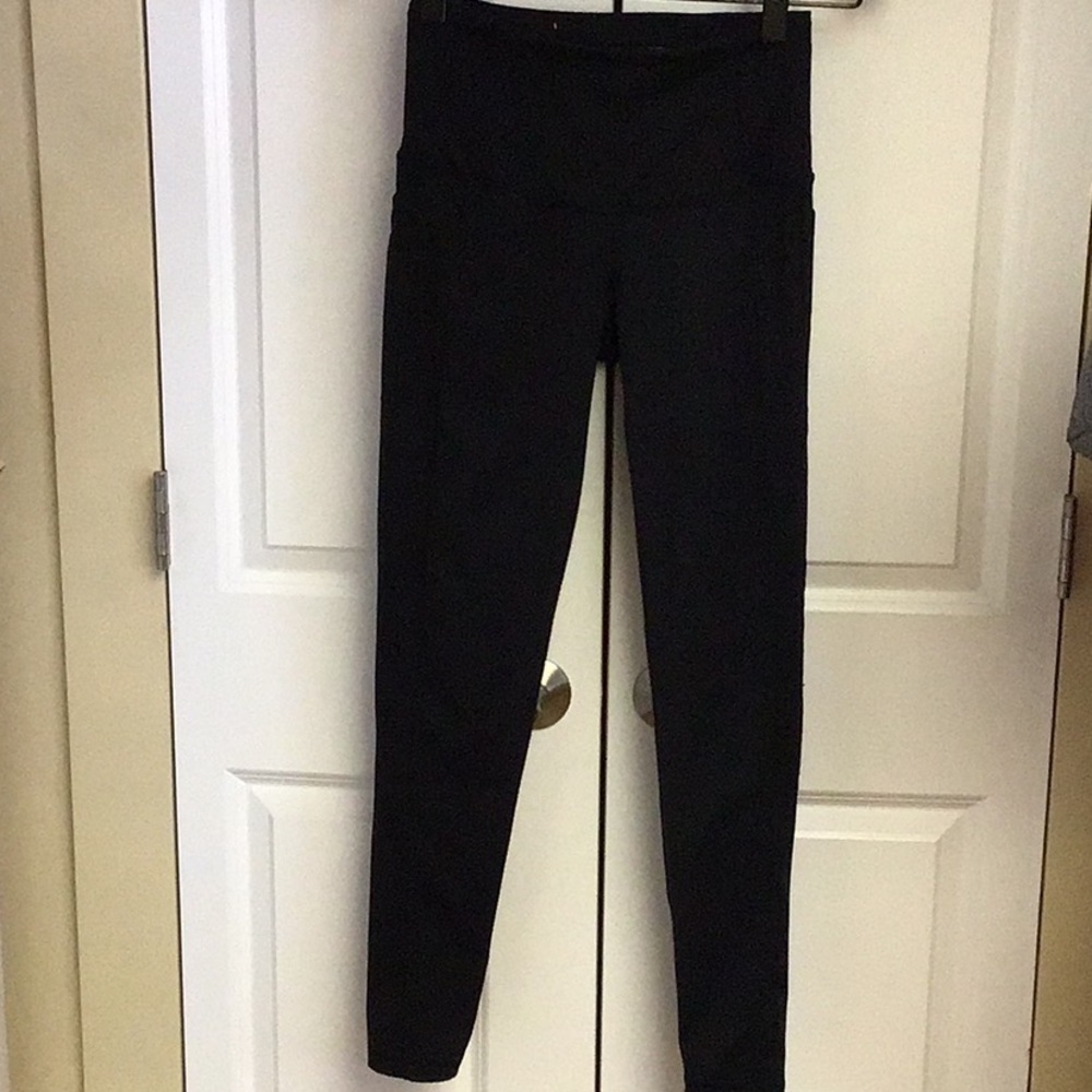 Victoria’s Secret VSX Sport leggings.